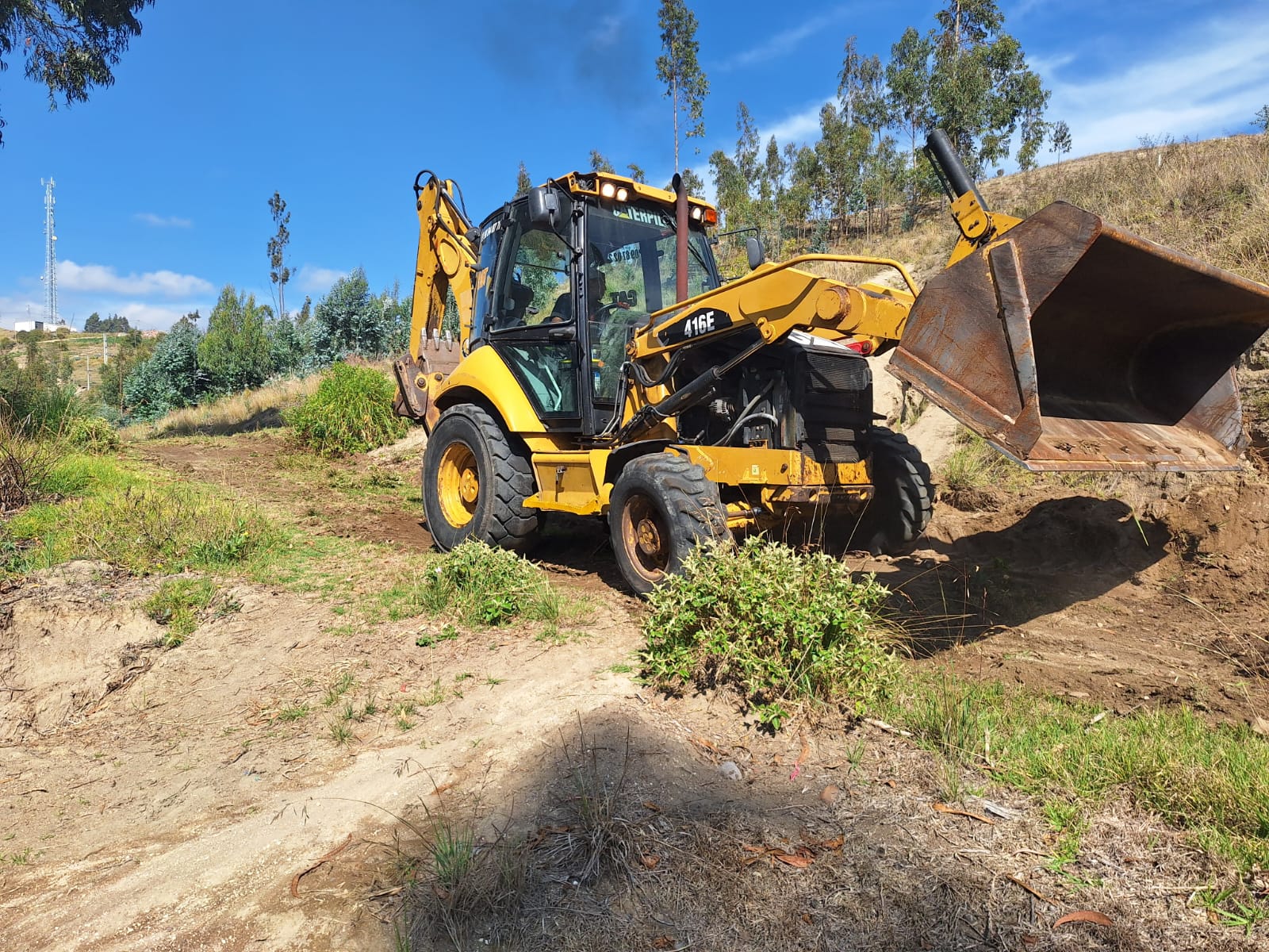 GADP PICAIHUA FORTALECE LA PRODUCCIÓN AGRÍCOLA CON LIMPIEZA VIAL 